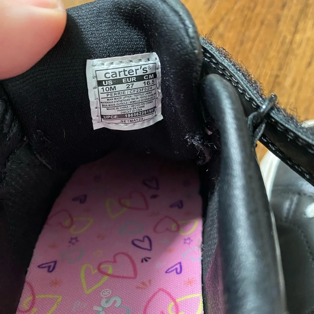 Carter's PERRIE toddler girl size 10 Black Sneakers with Silver Glitter Heart